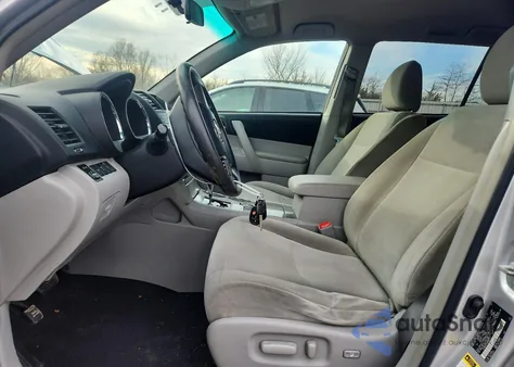 2011 Toyota Highlander Base z USA, uszkodzony, nr VIN 5TDBK3EHXBS089773